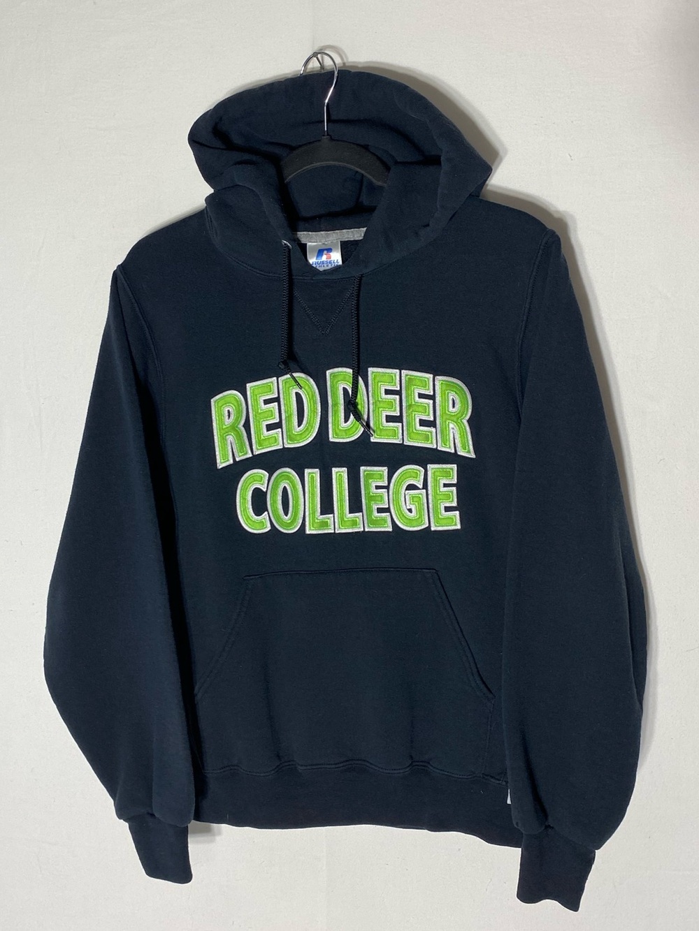 Russell Athletic Red Deer College Graphic Pullover Hoodie S Activewear